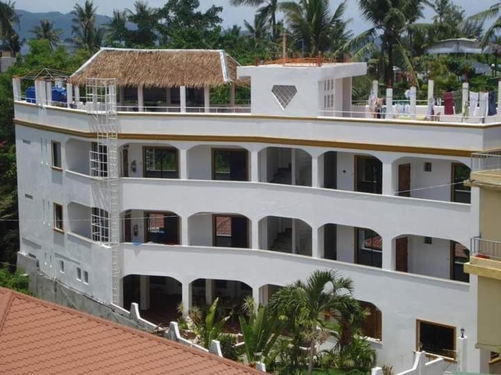 Moonlight Breeze Boracay Apartment